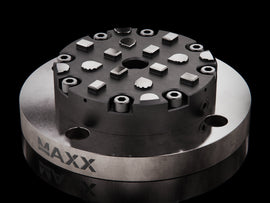 MaxxMagnum 680.24-S Manual Chuck Low Profile Table 1